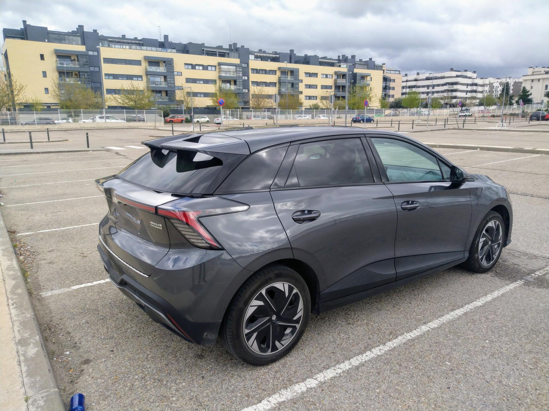Foto 6 de Coche más grande, de igual valor 21000 euros.