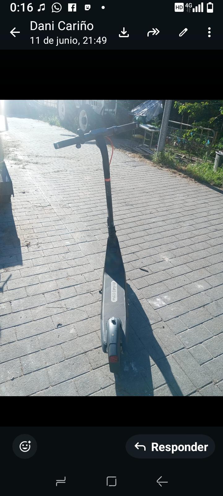 Foto 2 de Patinete eléctrico 
