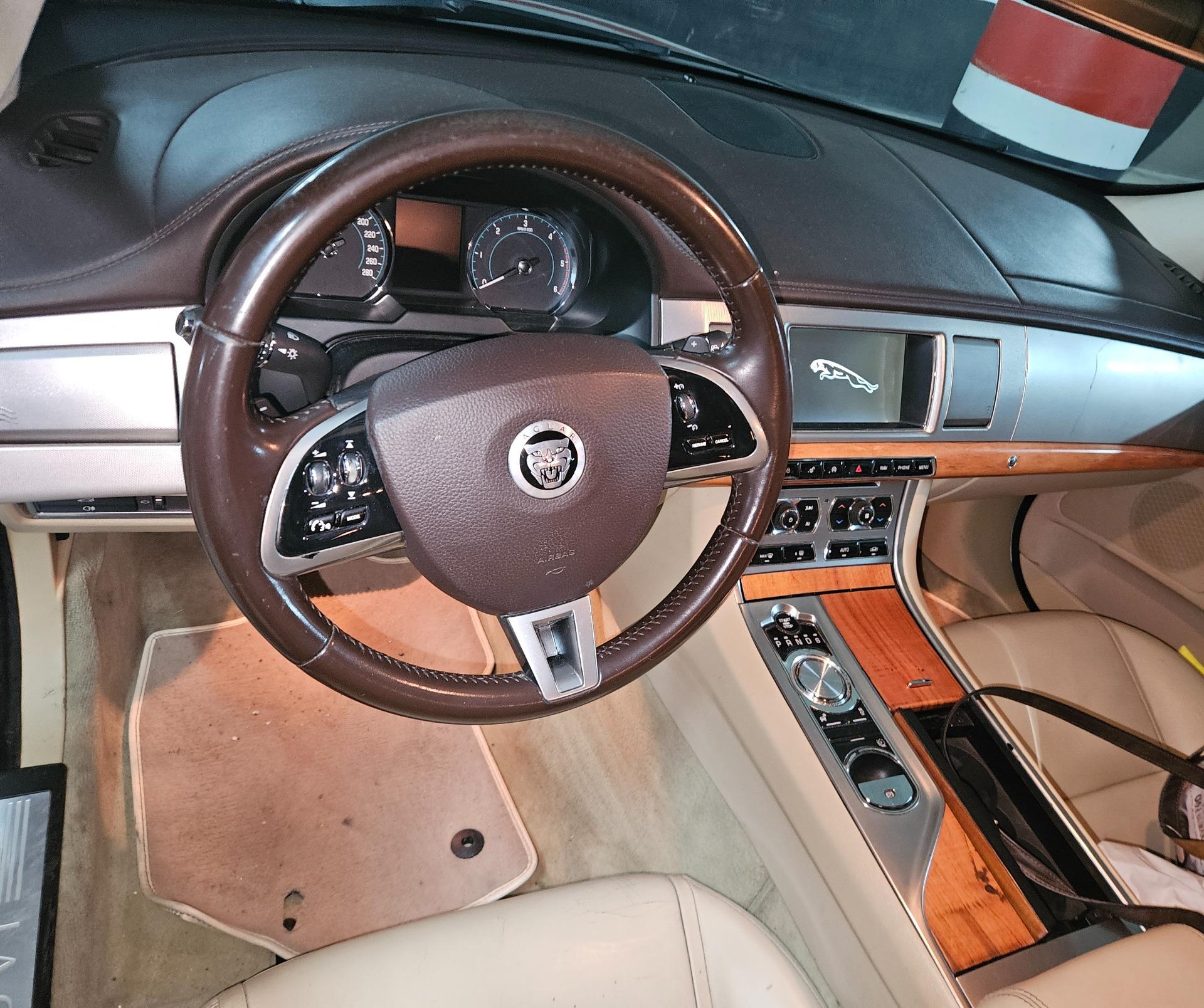 Foto 7 de Jaguar XF 2.2d