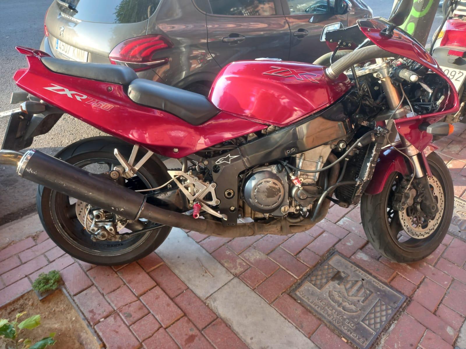 Foto 3 de Moto 