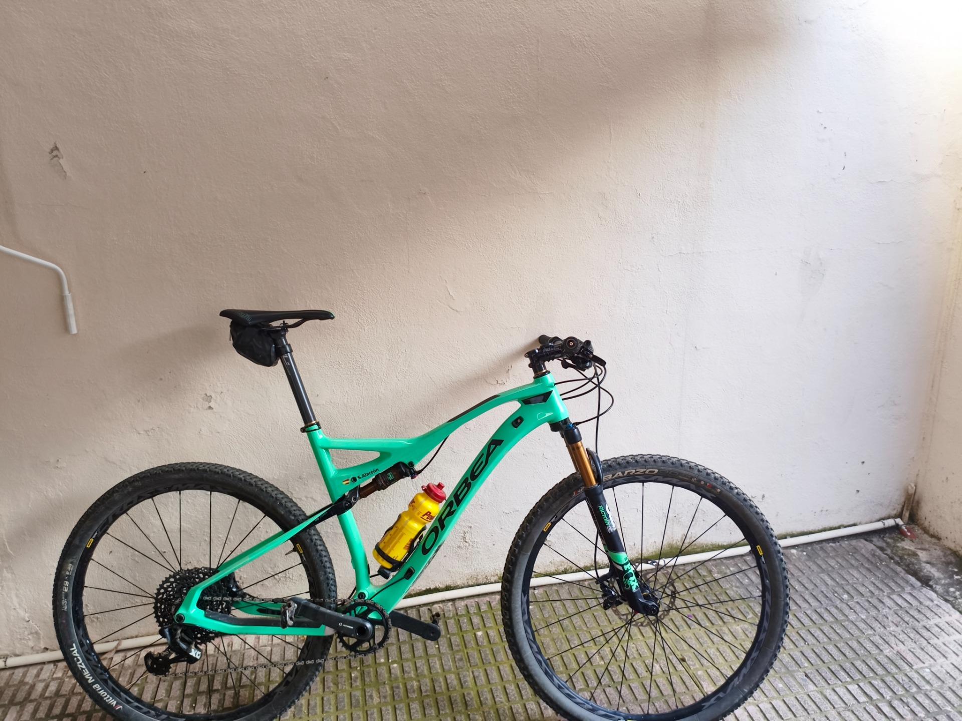Foto 1 de Bicicleta Orbea Oiz Talla XL M10 full Carbón 
