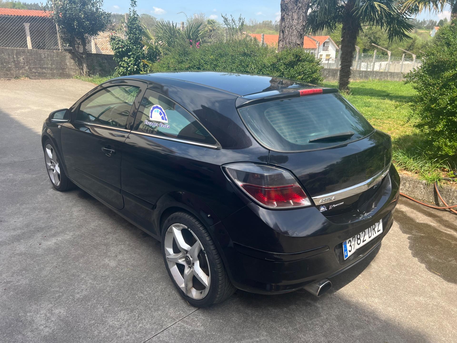 Foto 2 de Astra GTC TUBRO 2.0T 200cv