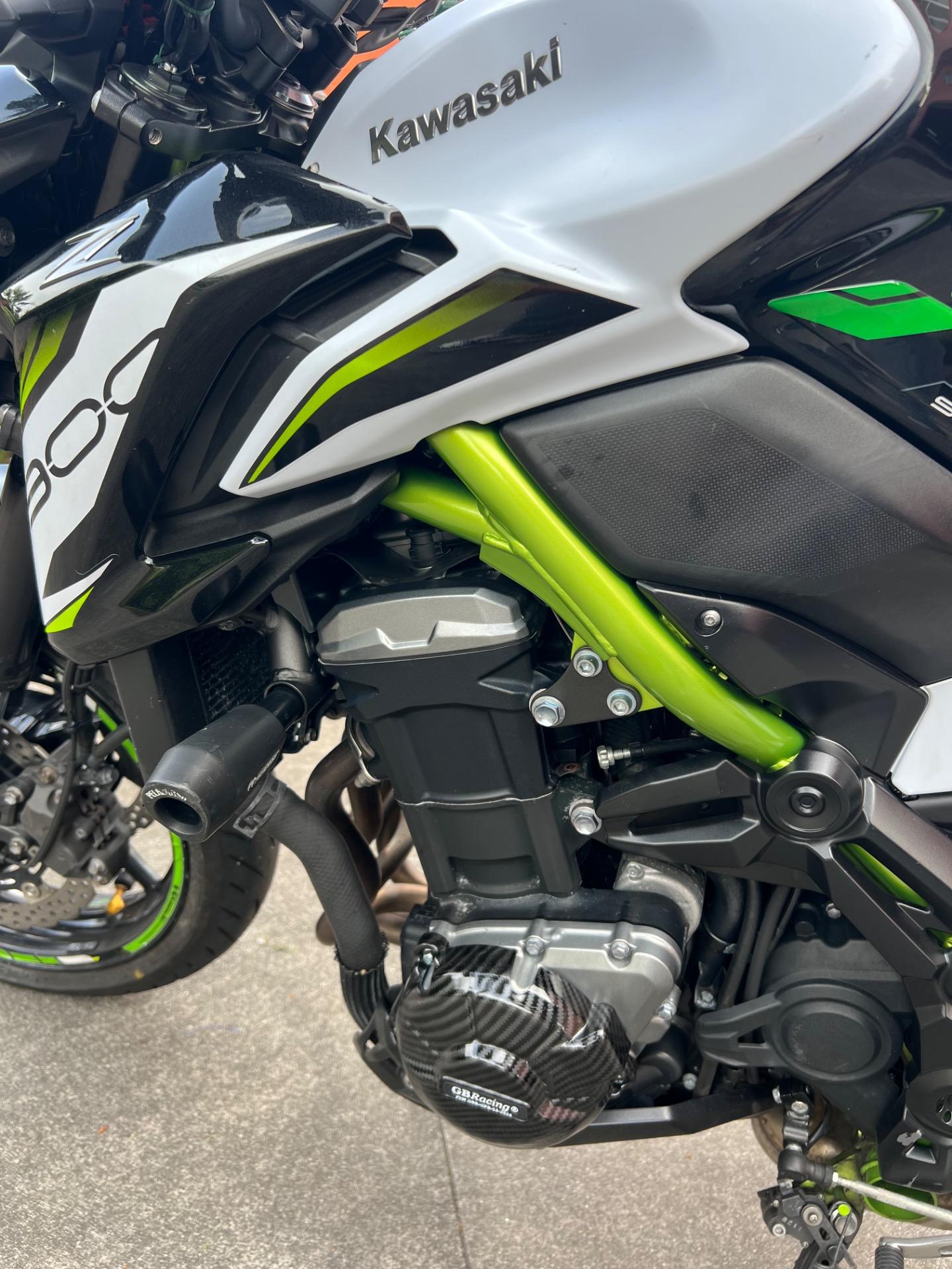 Foto 2 de Z900 A2
