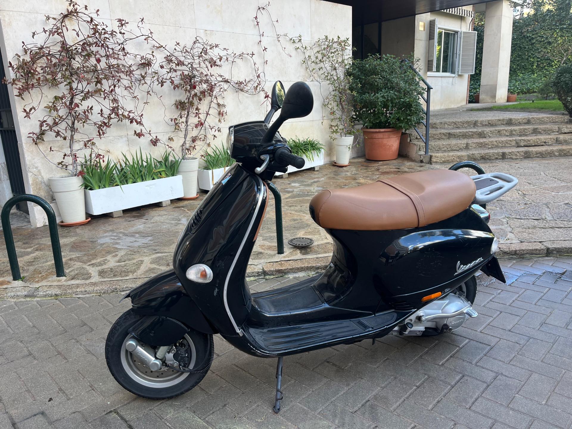 Foto 9 de Moto Vespa 125 ET4 