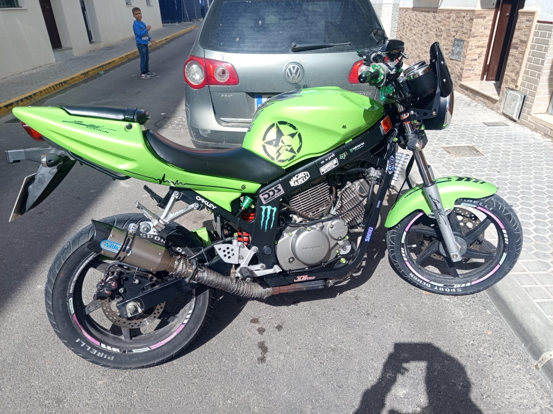 Foto 4 de Naked 125