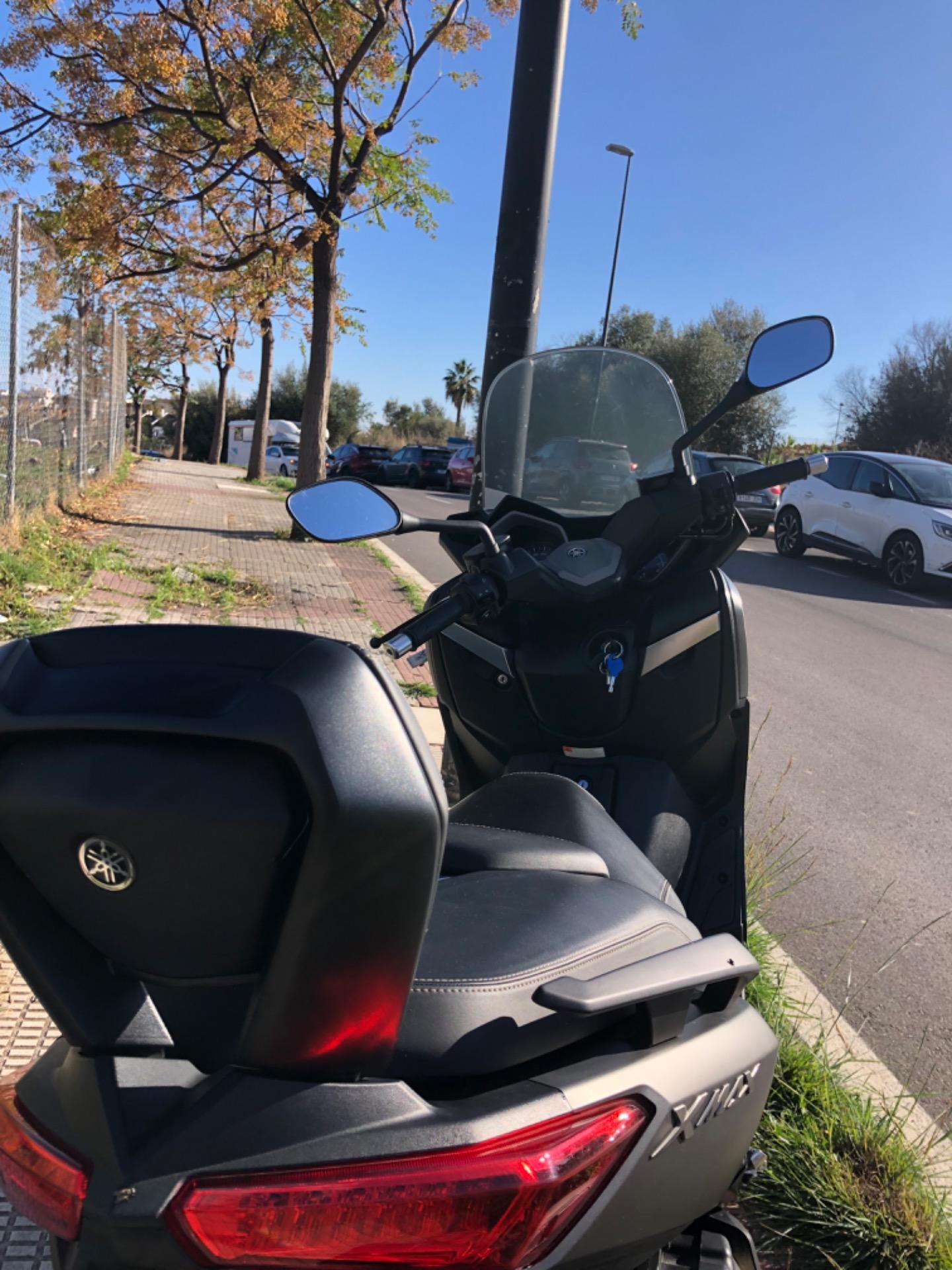 Foto 2 de Yamaha X-Max400 YP 