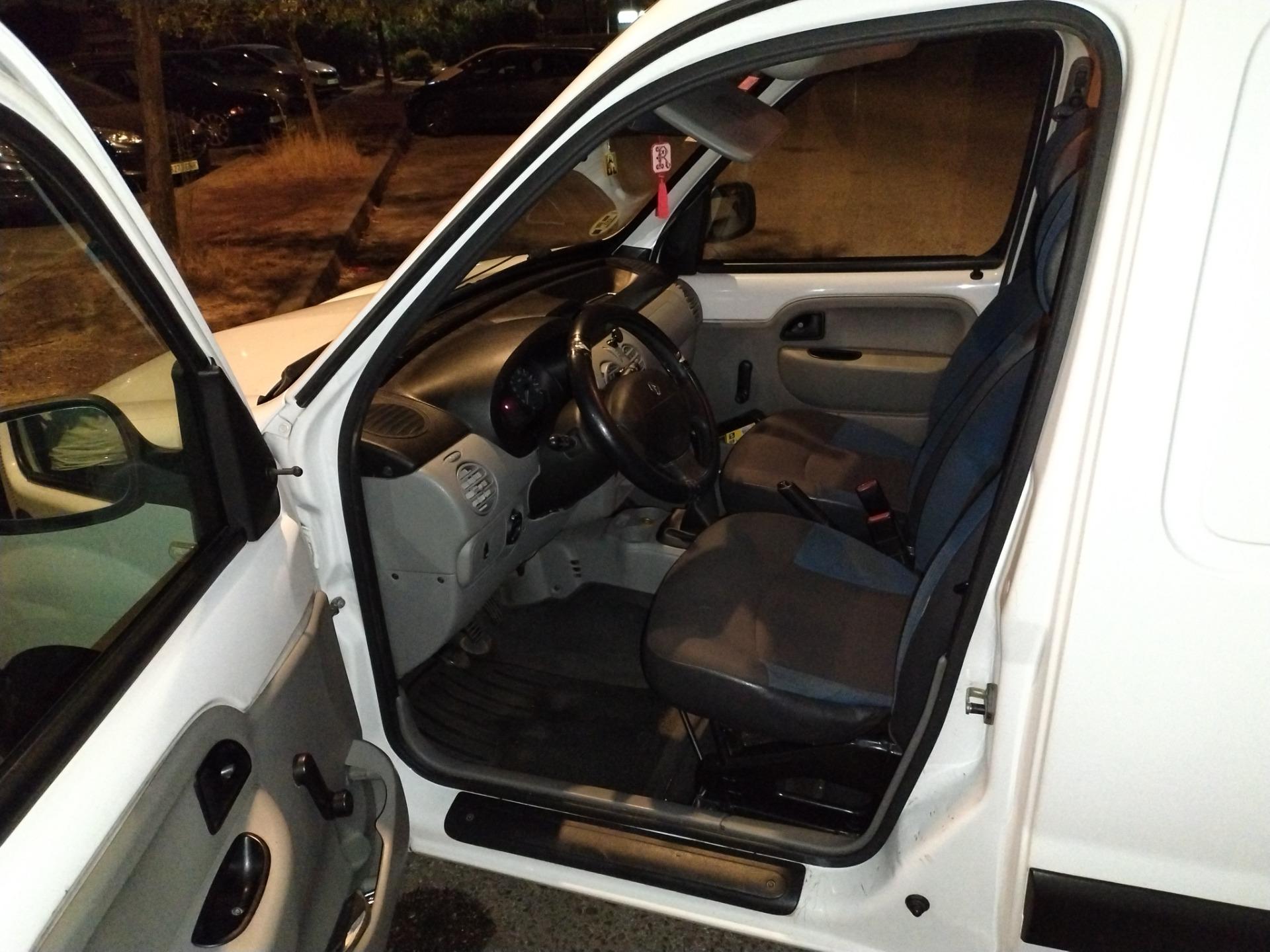 Foto 6 de Furgoneta con isotermo