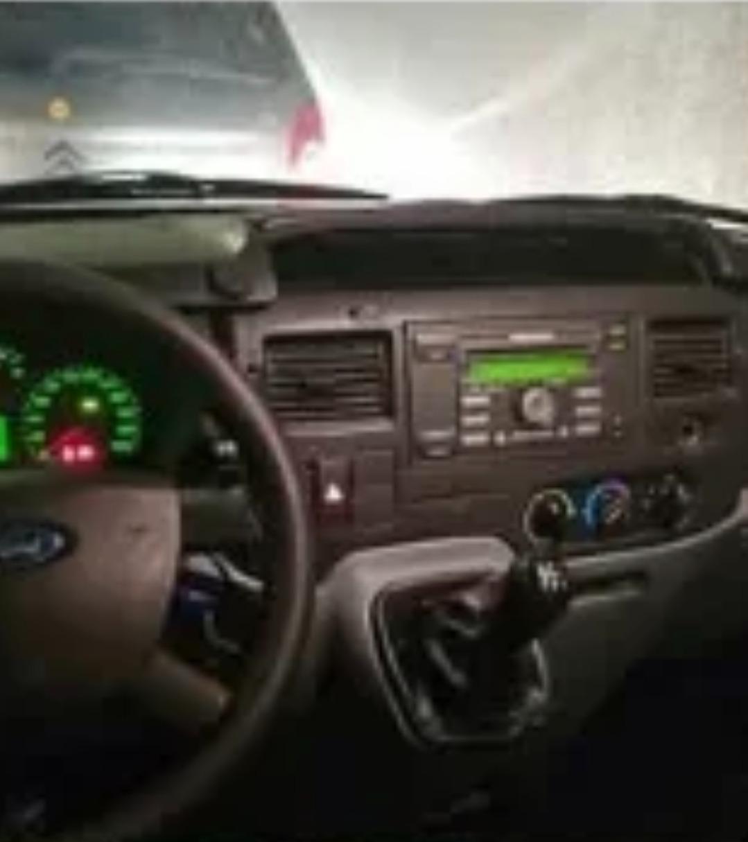 Foto 5 de Furgoneta Ford Transit 