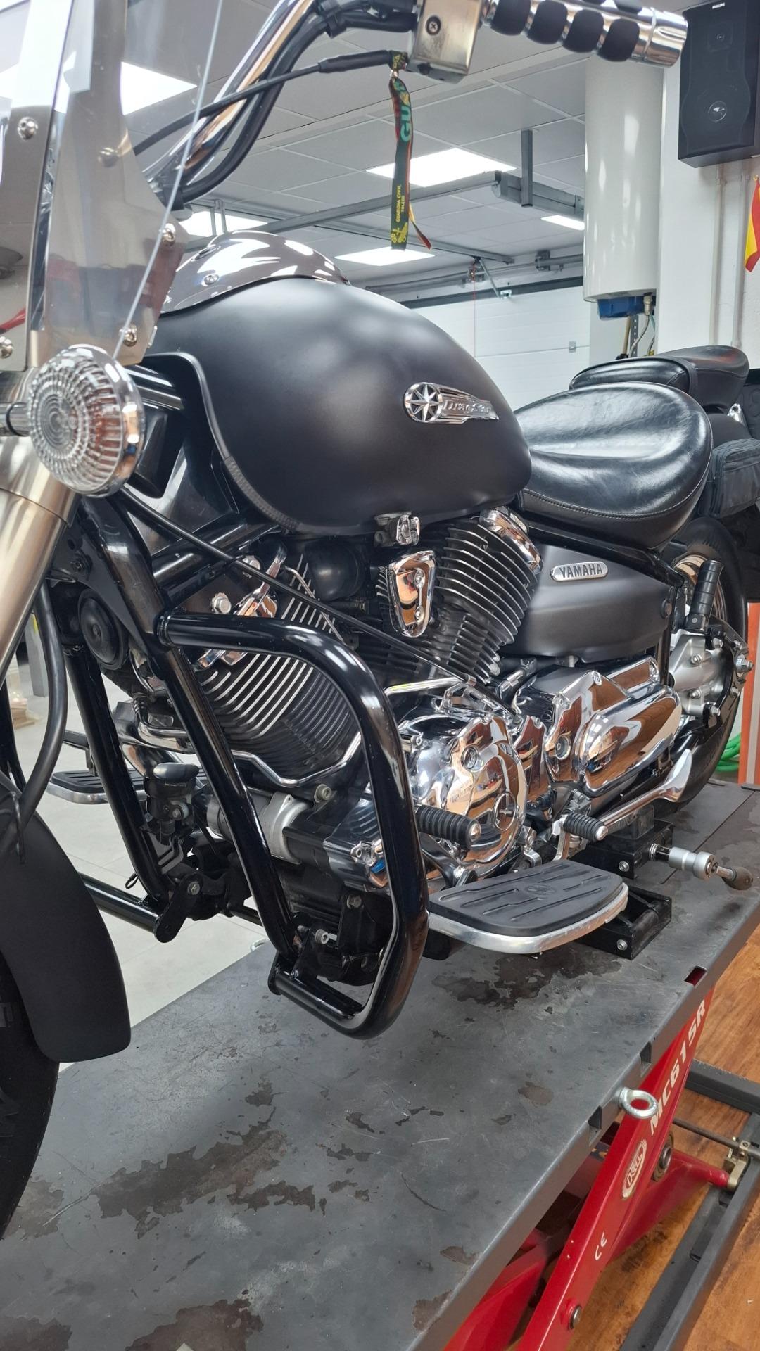 Foto 2 de YAMAHA Drag star 1100