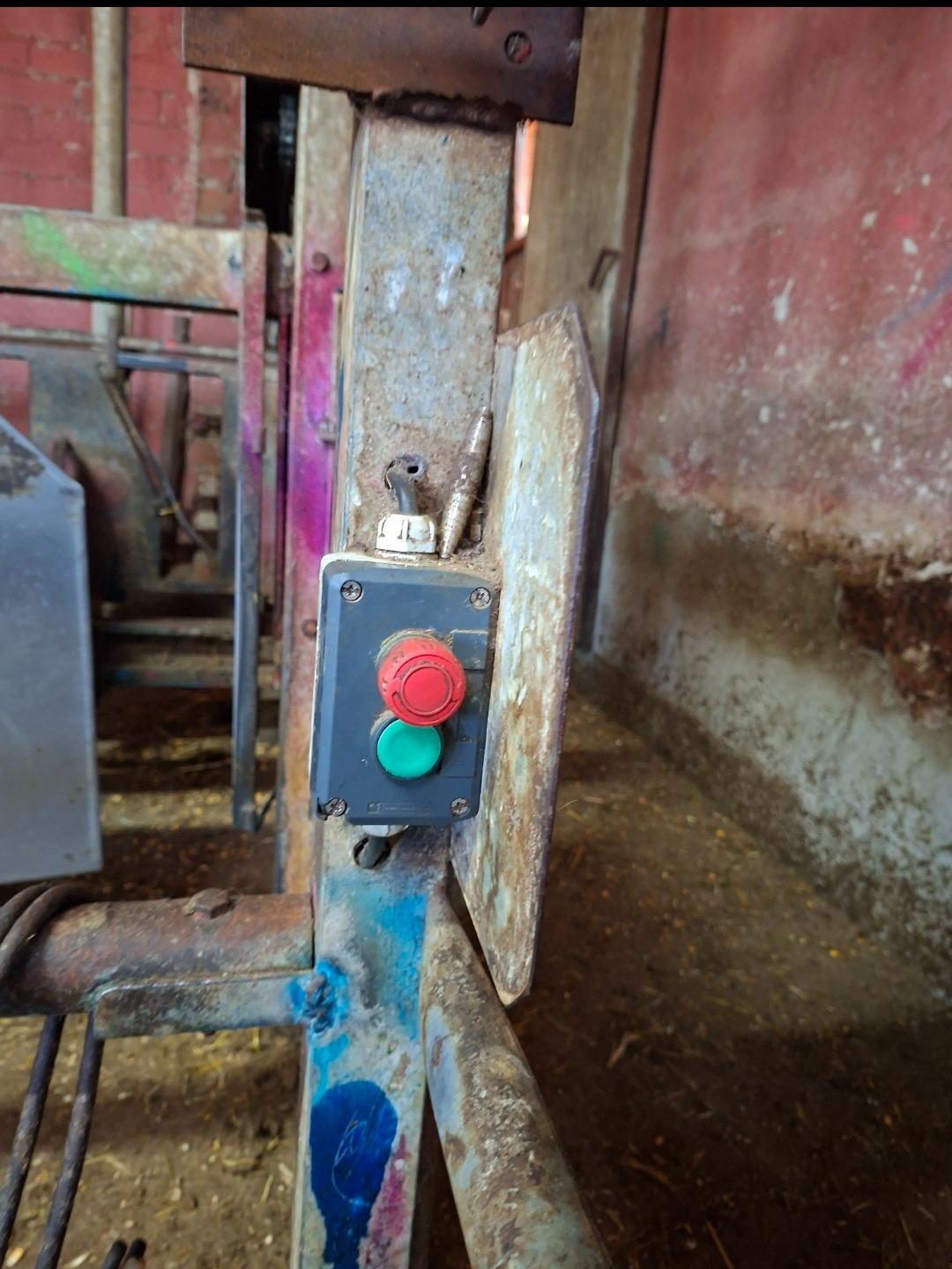 Foto 5 de Carro de ordeño 48 puntos 