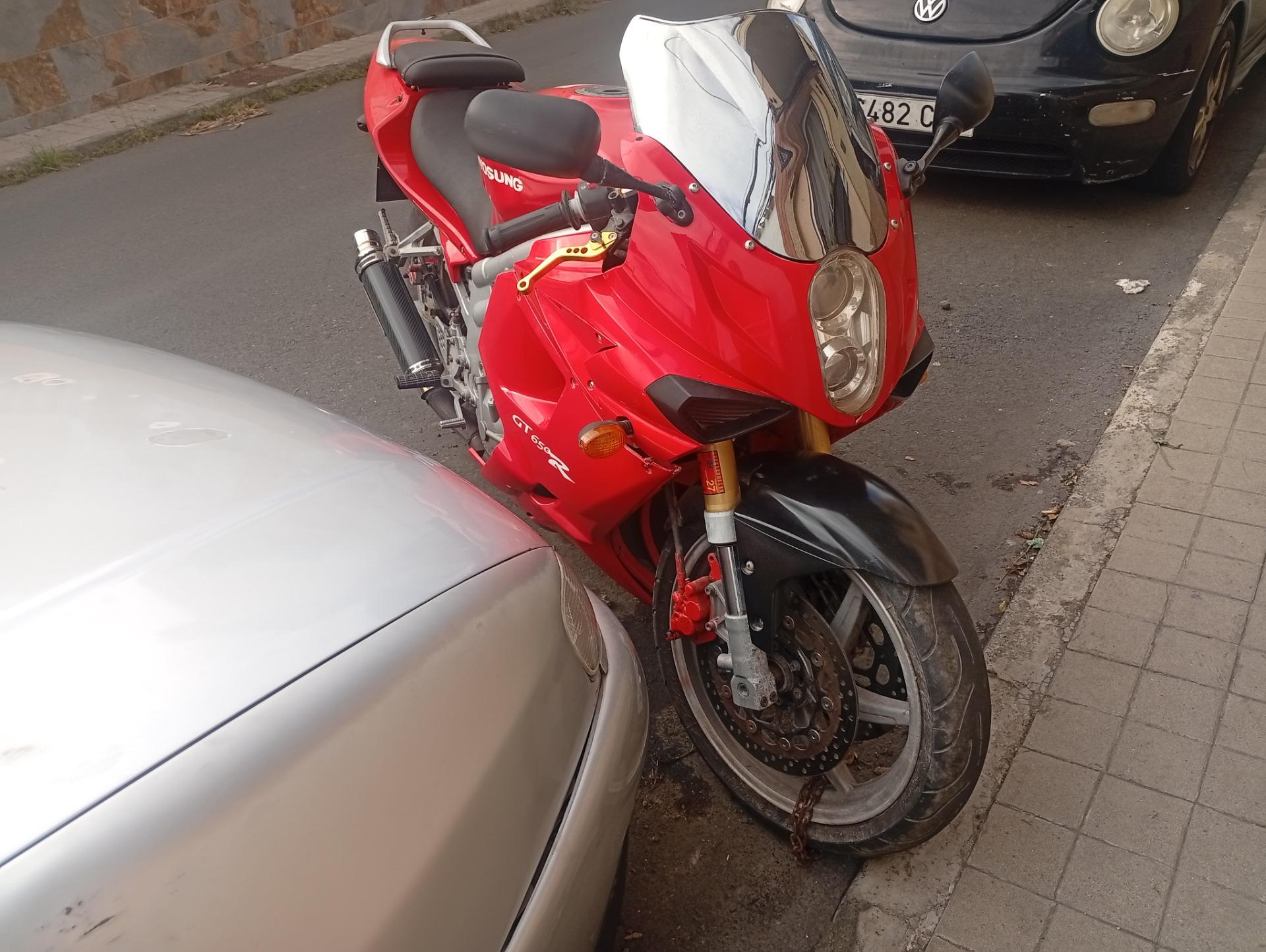 Foto 2 de Moto por coche 