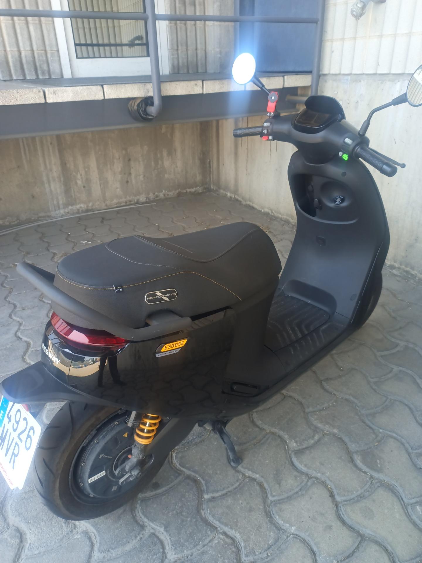Foto 2 de Cambio Moto electrica segway e300se con 8 meses de utilidad y 3600 kilometros por otra similar 