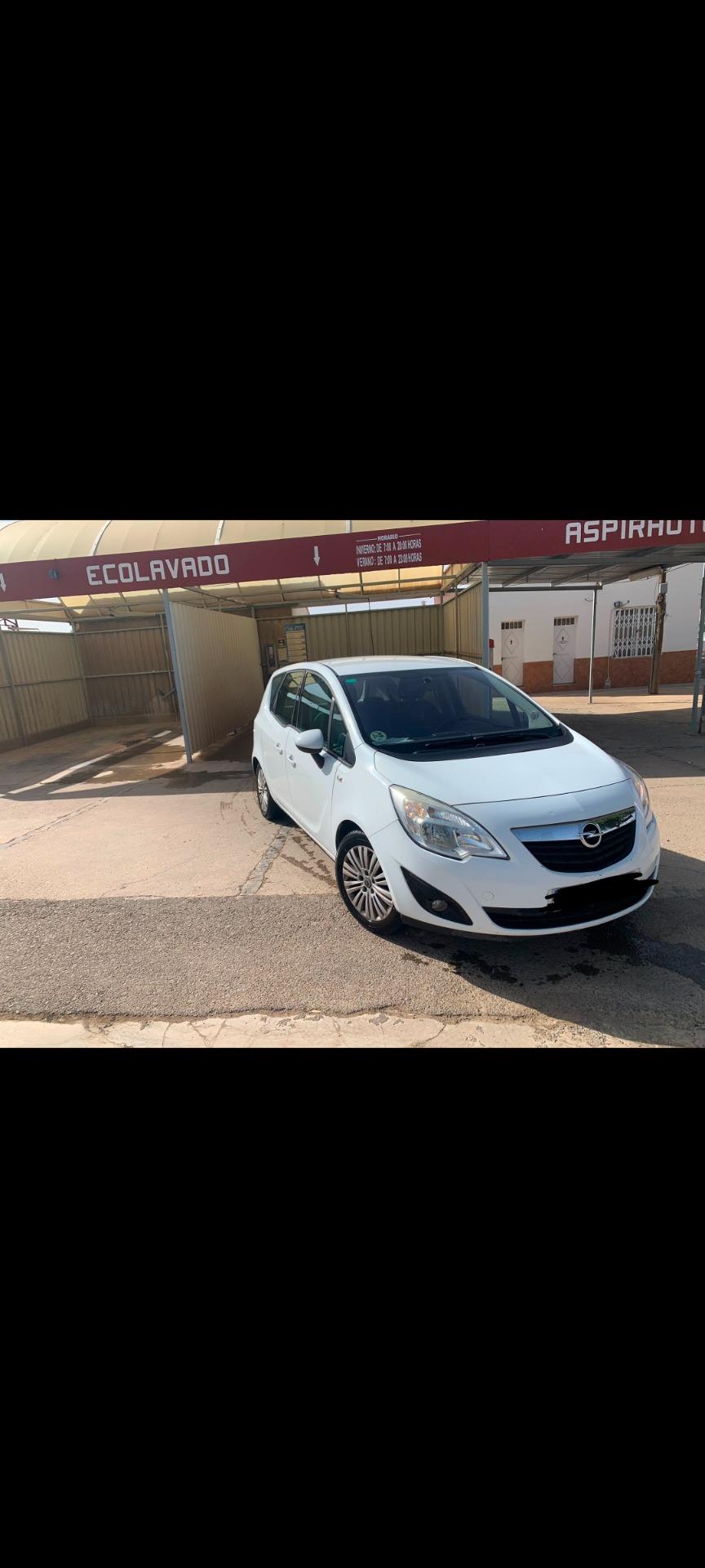 Foto 6 de Opel Meriva insignia 1.7cdti 110cv año 2013