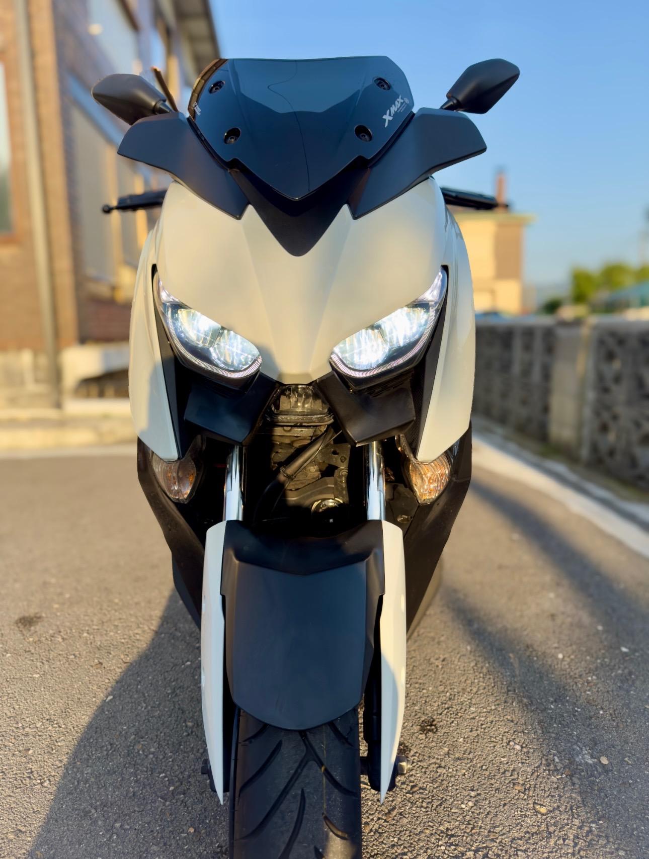 Foto 2 de Yamaha x-Max 300