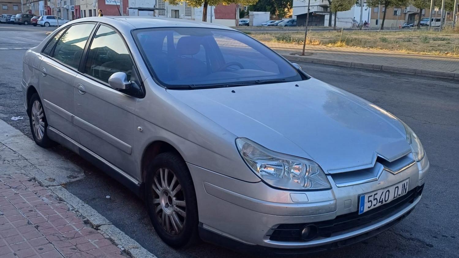 Foto 4 de Cambio por coche más pequeño es muy grande para mí mujer tiene 206.000 KLM 1.600 110 cv gasoil  