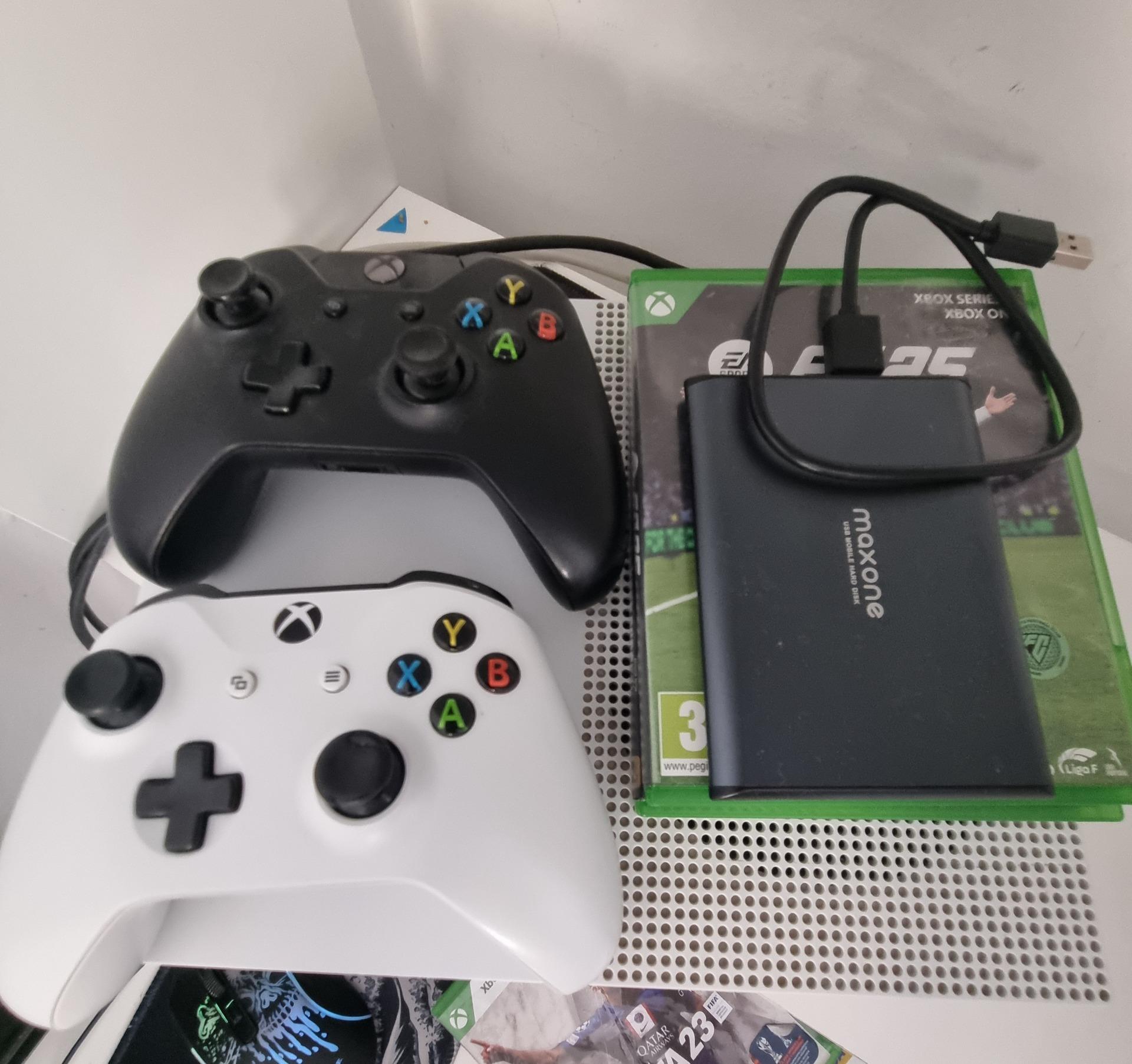Foto de xbox one s 500gb + extras