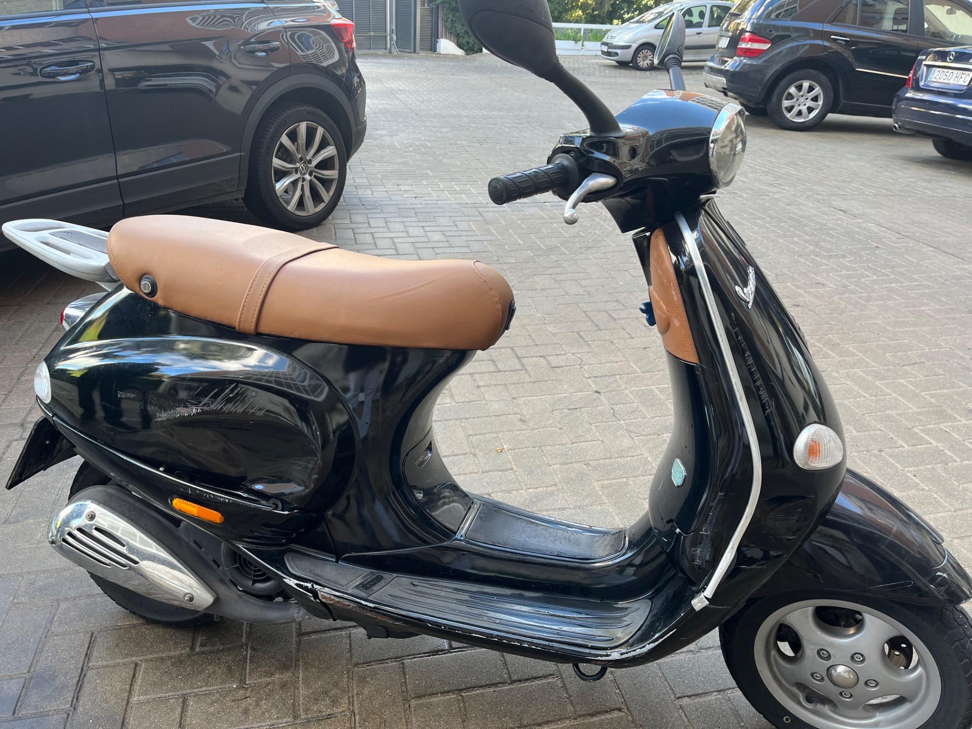 Foto 6 de Moto Vespa 125 ET4 