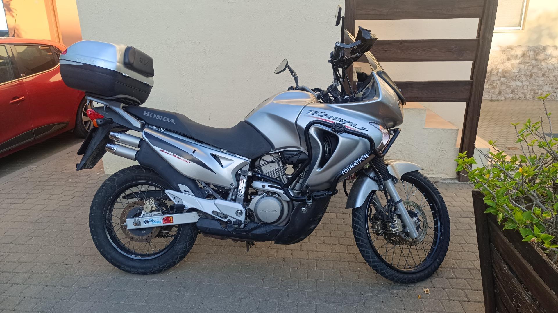 Foto de Honda transalp 650