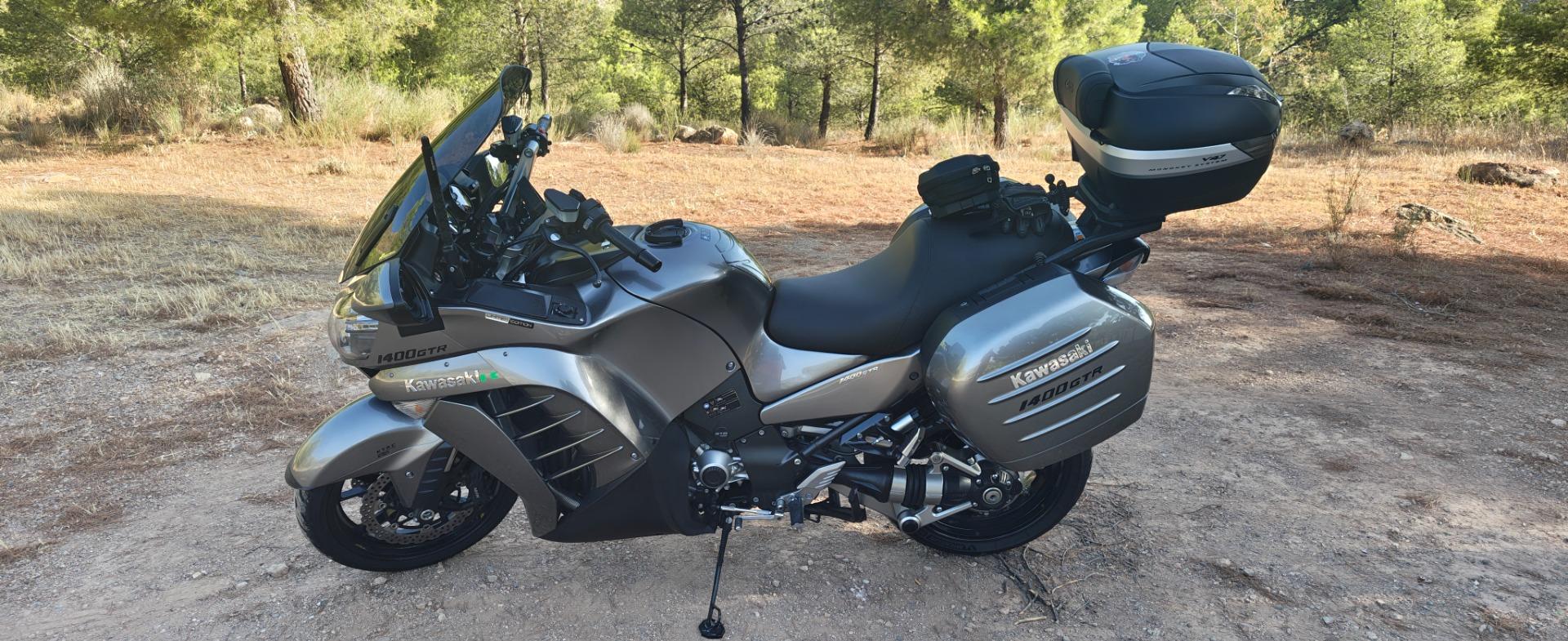 Foto 8 de Kawasaki gtr 1400