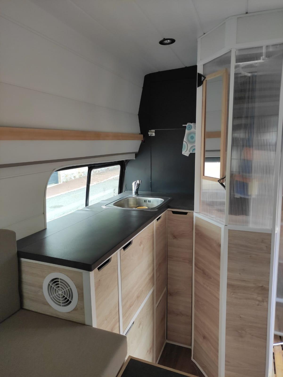 Foto 5 de Furgoneta camperizada 