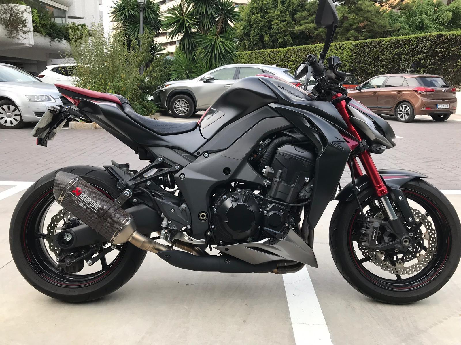Foto de Kawasaki z1000 edición sugomi