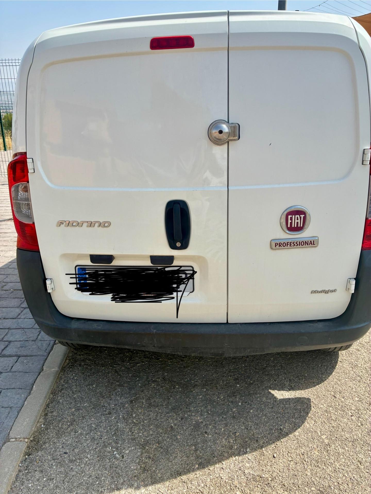 Foto de Furgoneta por coche 