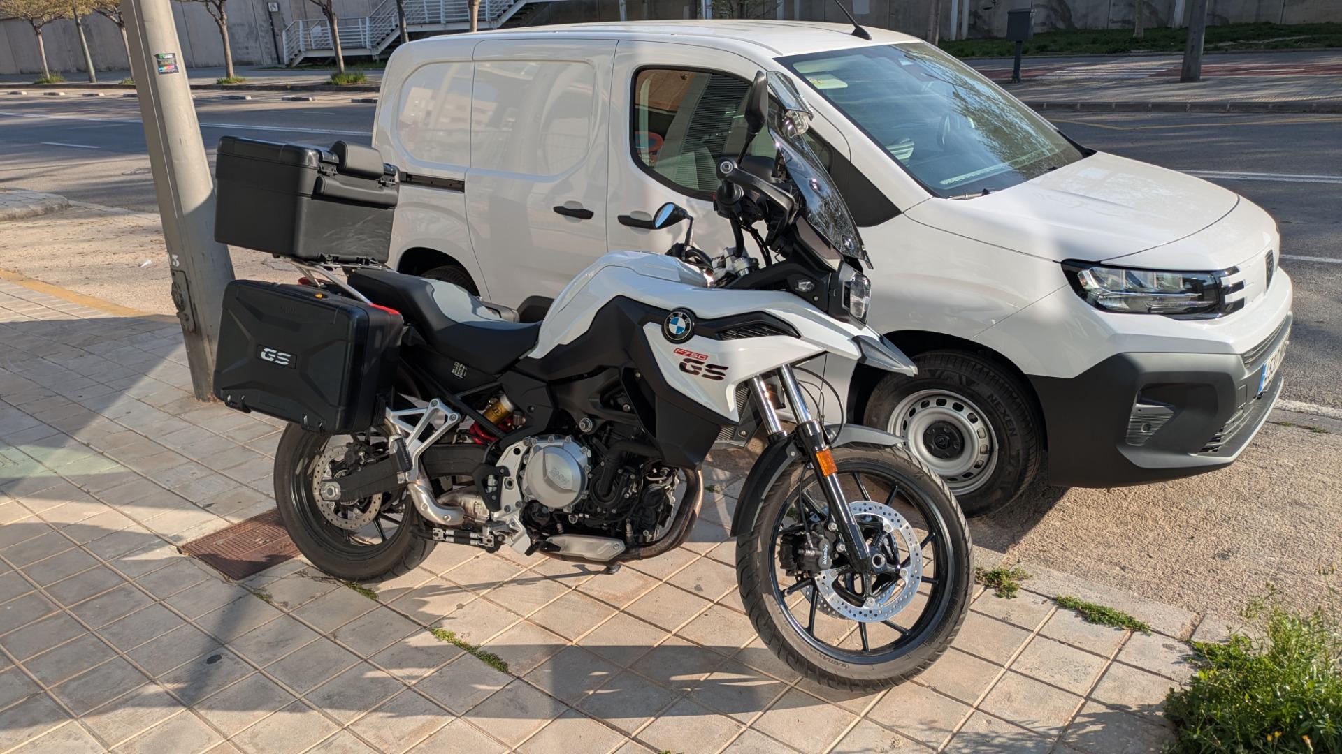 Foto de BMW GS 750 F 2023