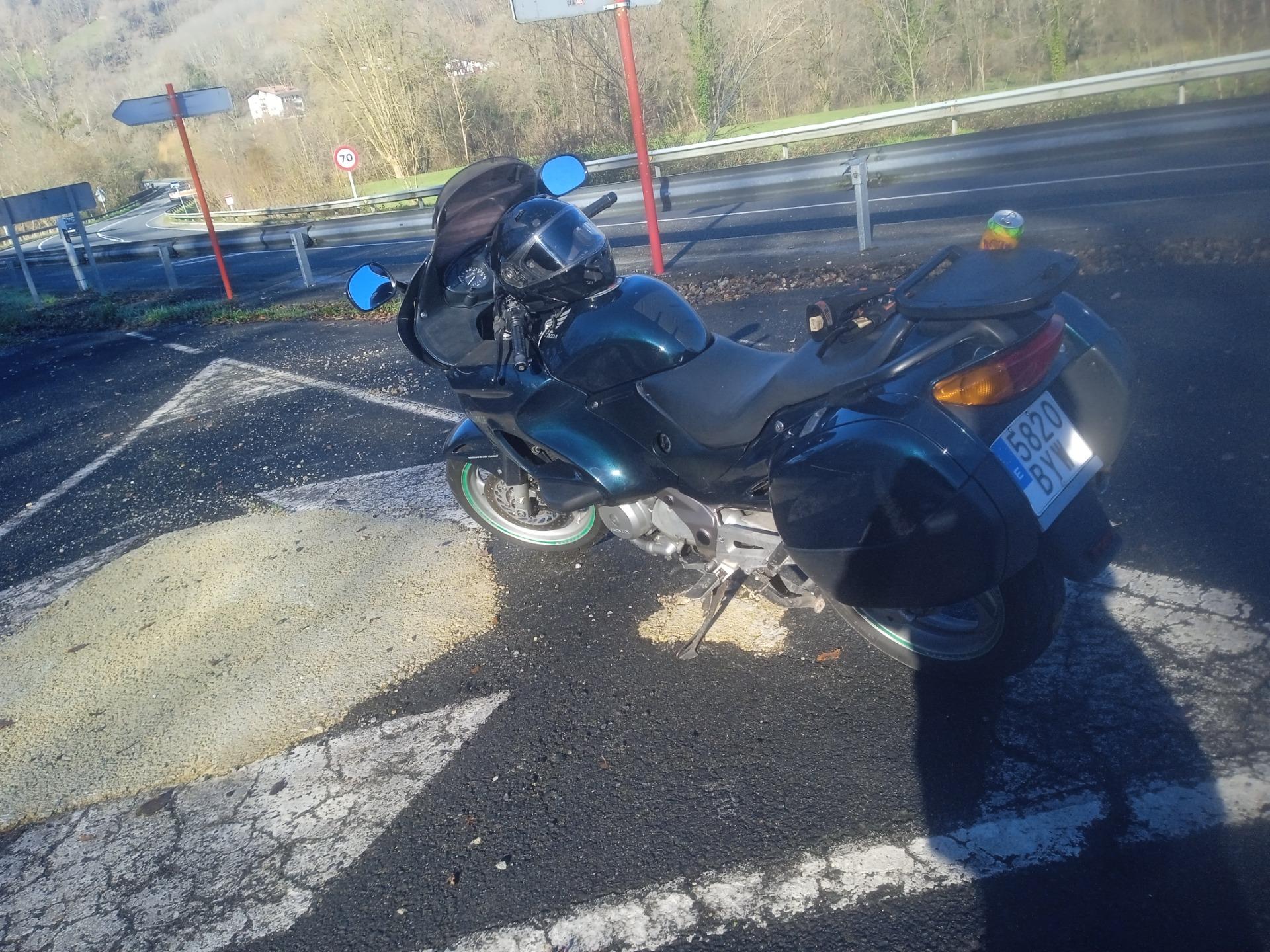 Foto 9 de Honda Deauville NT 650 V