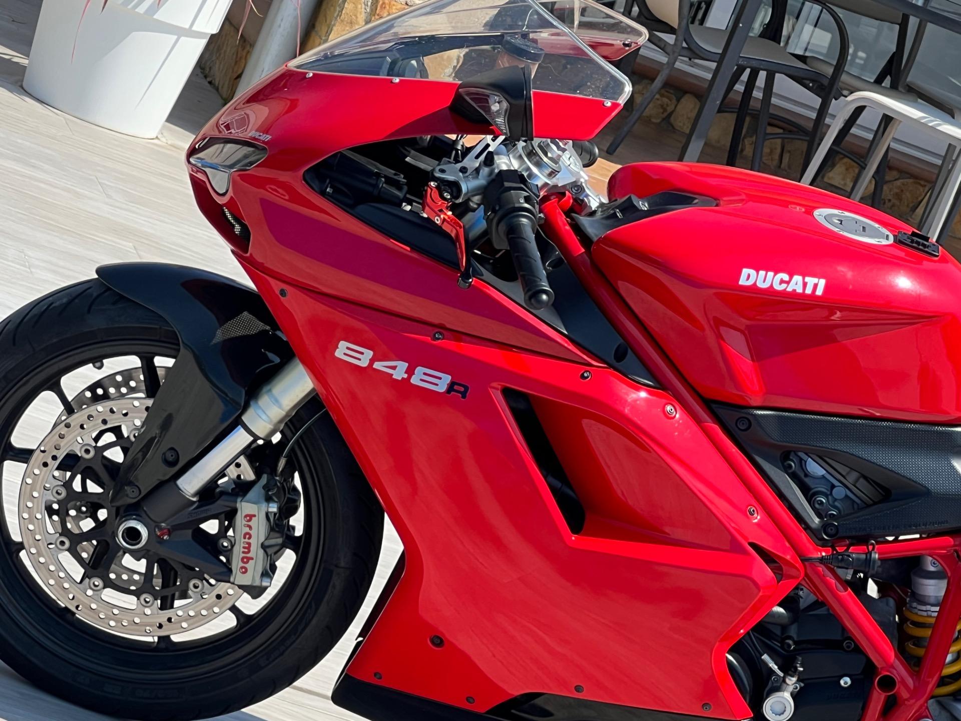 Foto 2 de Ducati 848