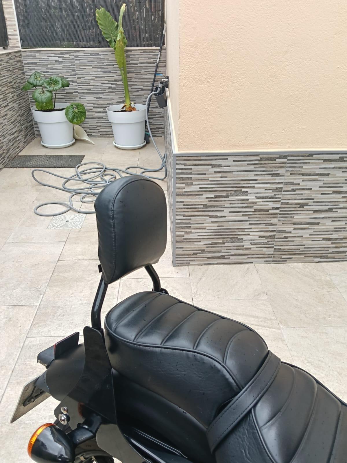 Foto 3 de Harley Davidson sporster 883 iron xl