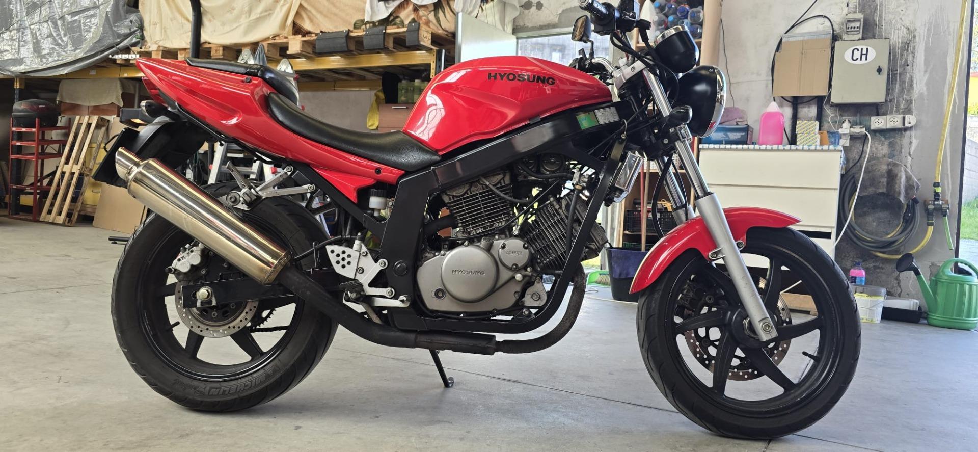 Foto 7 de Hyosung comet 125GT año 2007