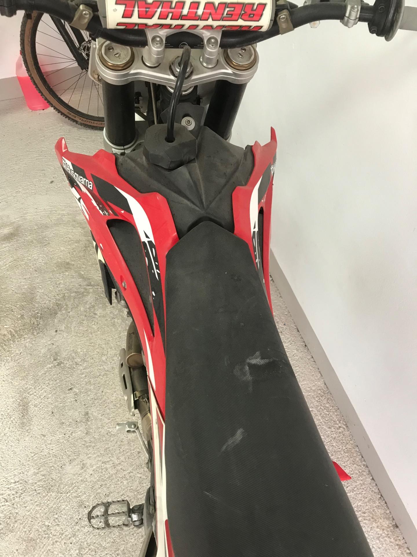 Foto 4 de Vendo 2800 euros o cambio por scooter de 125 