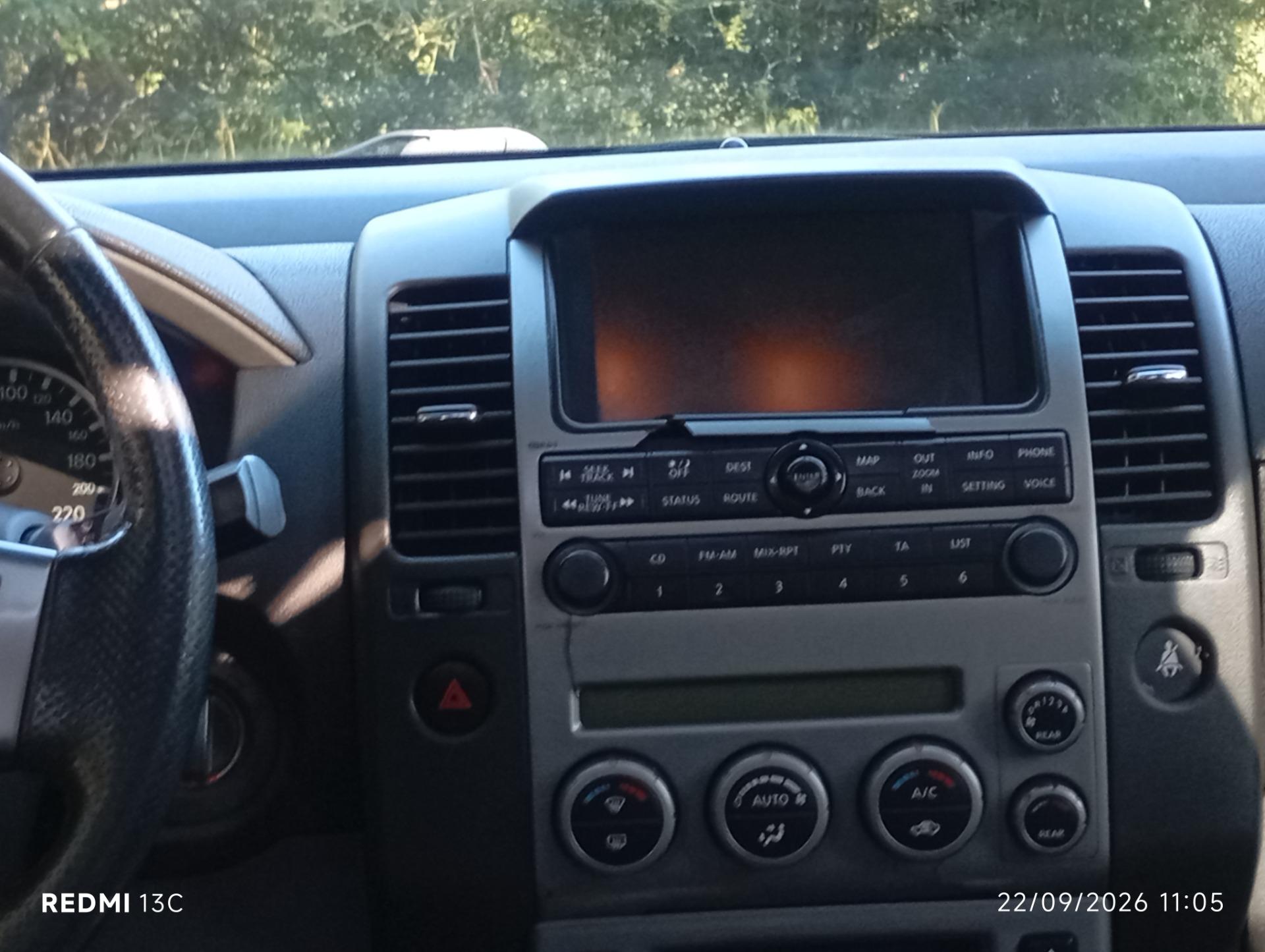 Foto 2 de Nissan Pathfinder r51 
