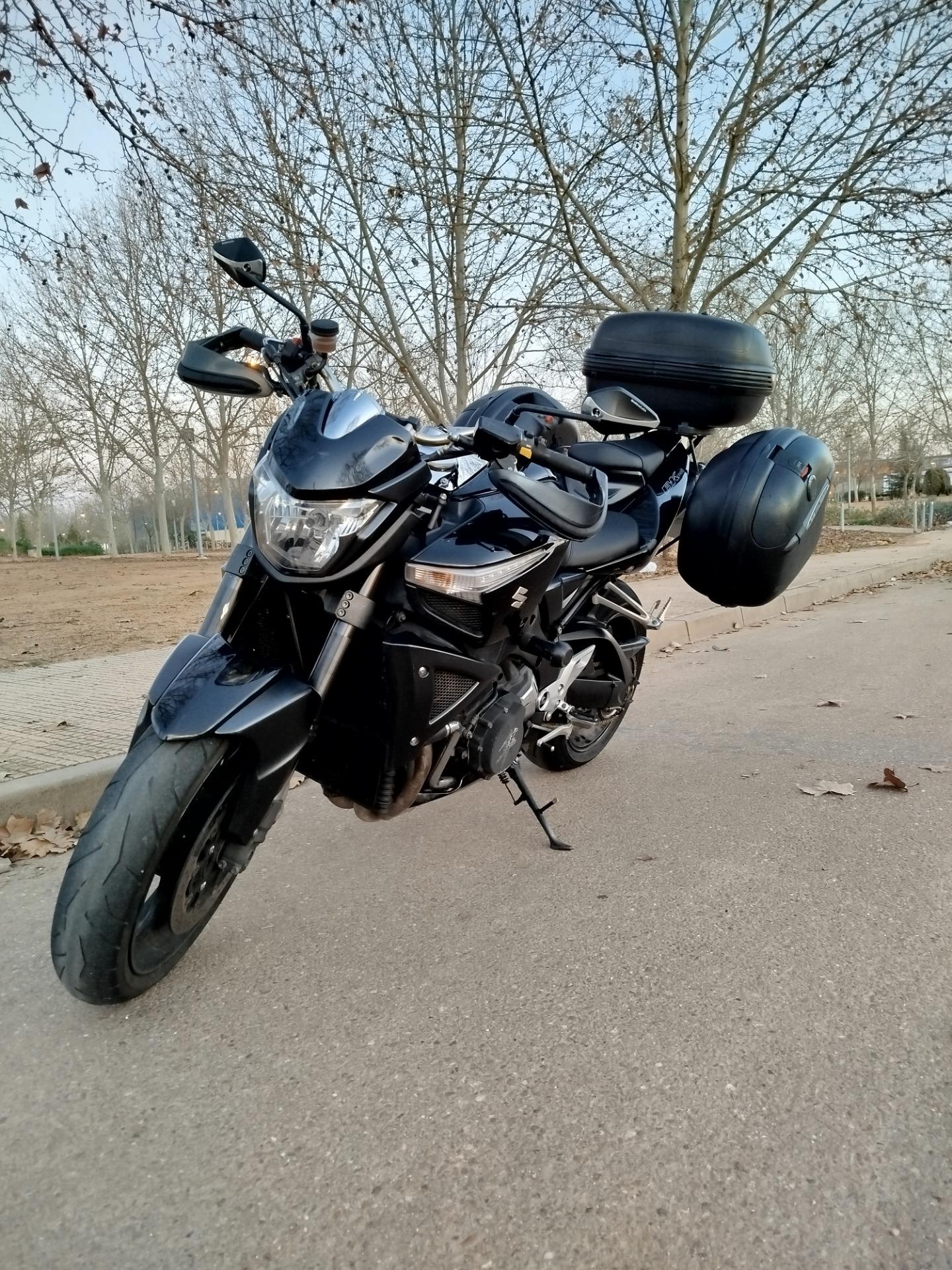 Foto 2 de Suzuki B-king 1340