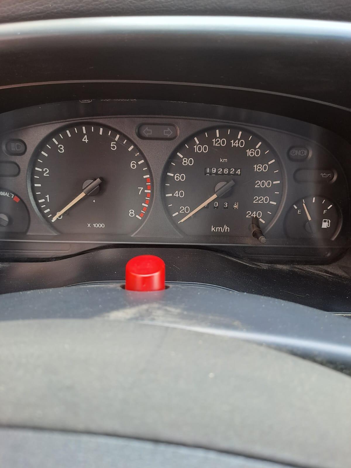 Foto 4 de Ford Mondeo 1.8 gasolina 