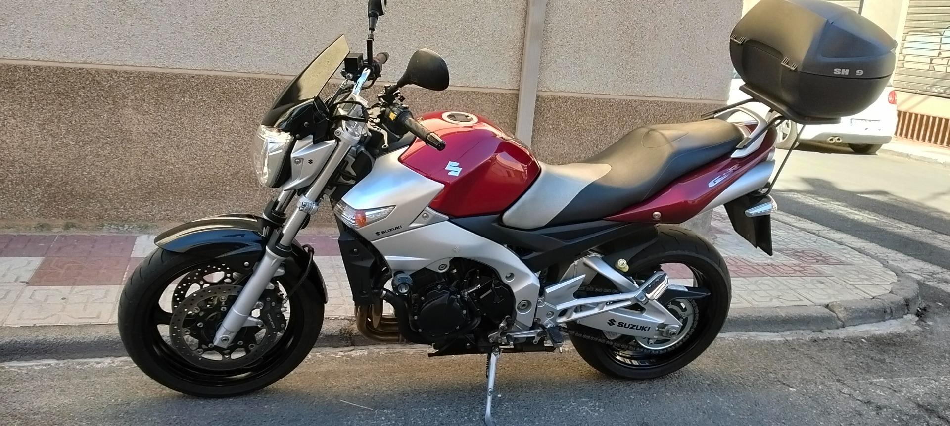 Foto 5 de Suzuki GSR 600