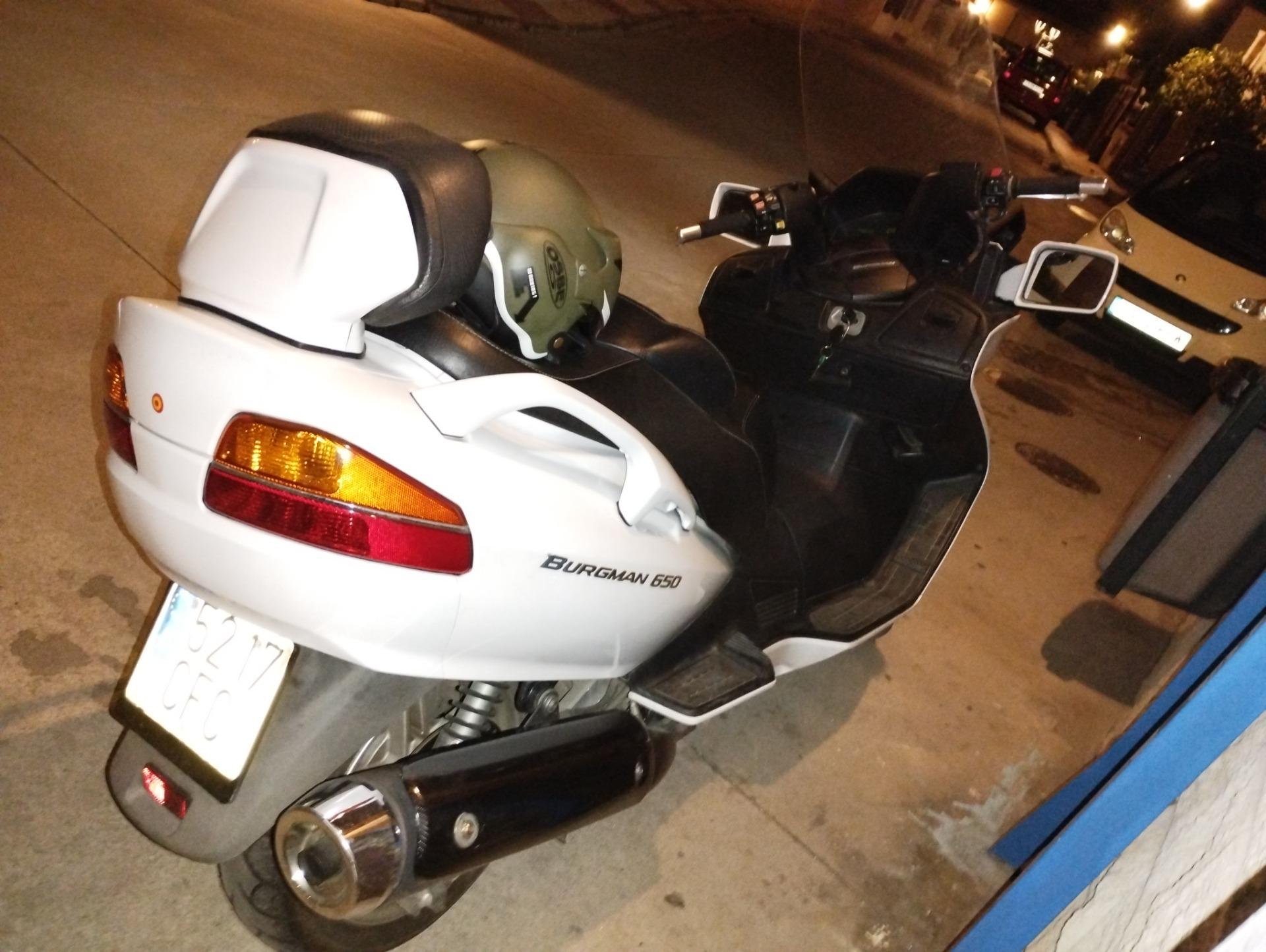 Foto 5 de Suzuki burgman 650cc