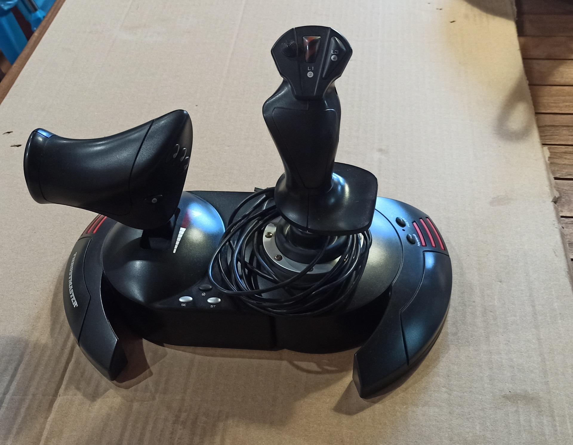  Joystick y acelerador Thrustmaster T Flight Hotas X – trueque en Asturias (foto 1)