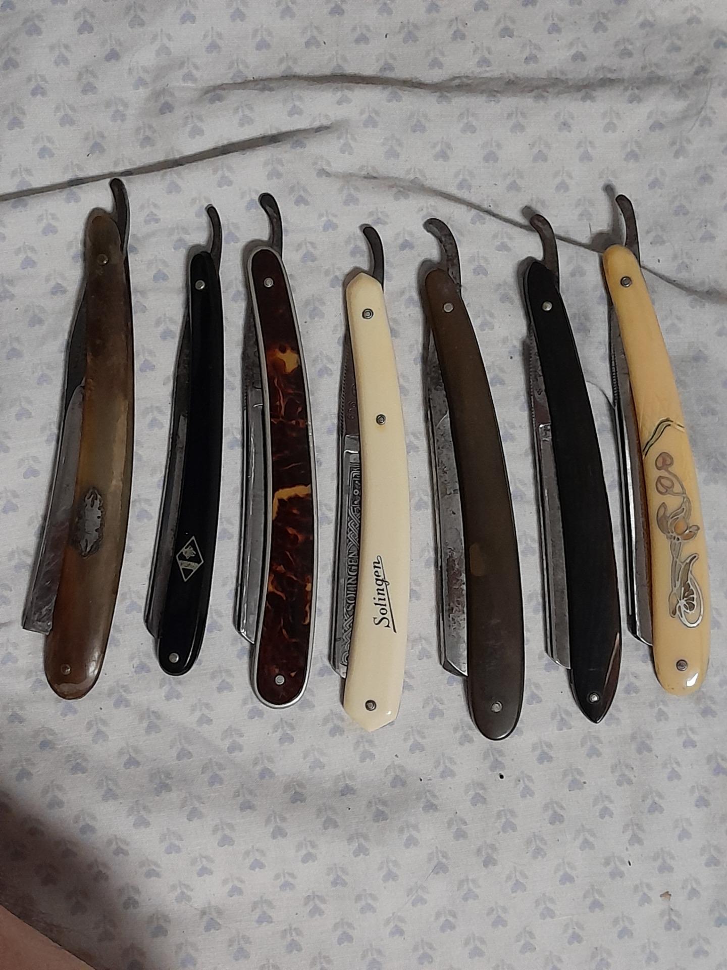 Foto 7 de Navajas, reloj, decoración un santo 