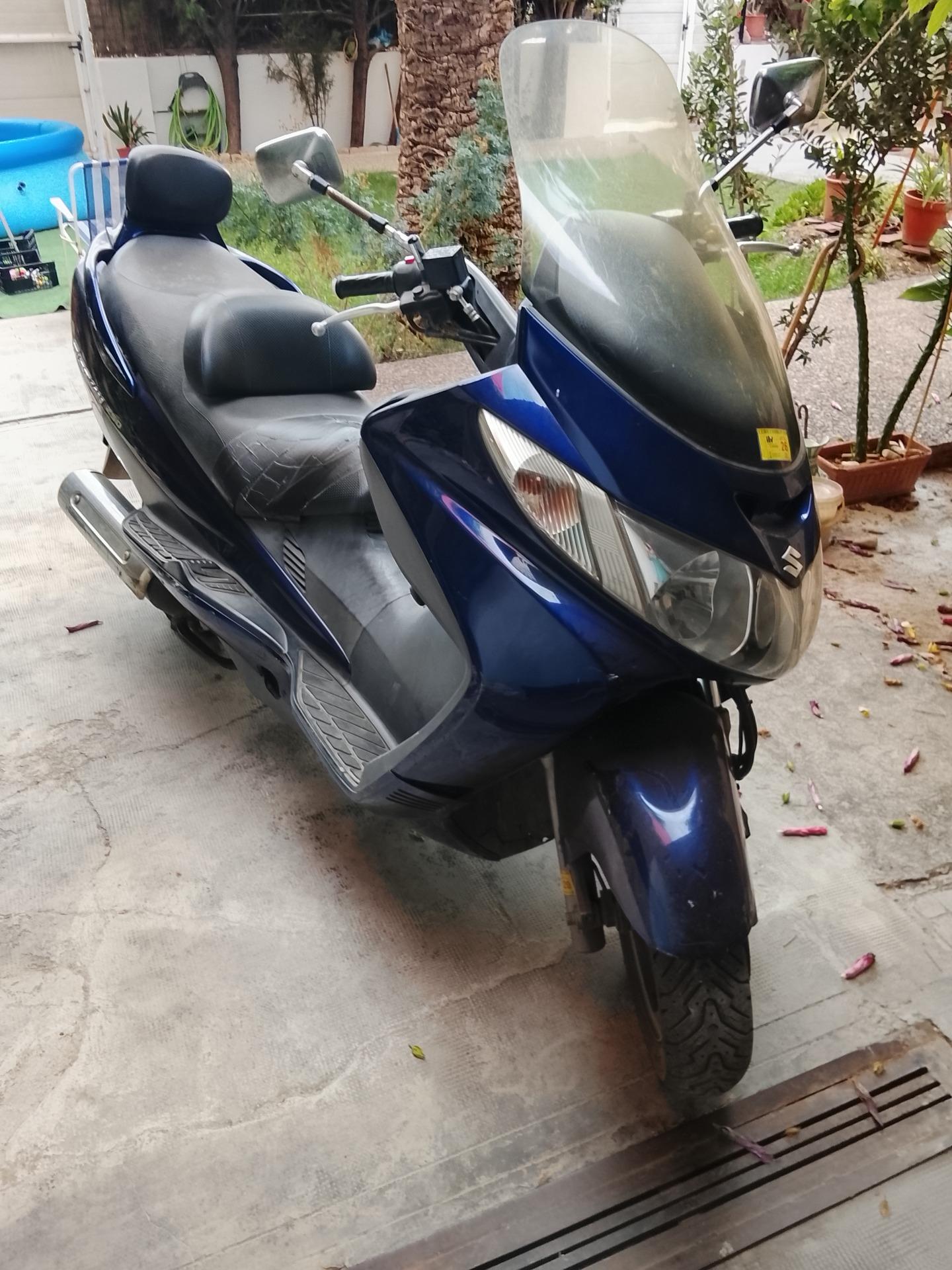 Foto de Moto Suzuki Burgman  