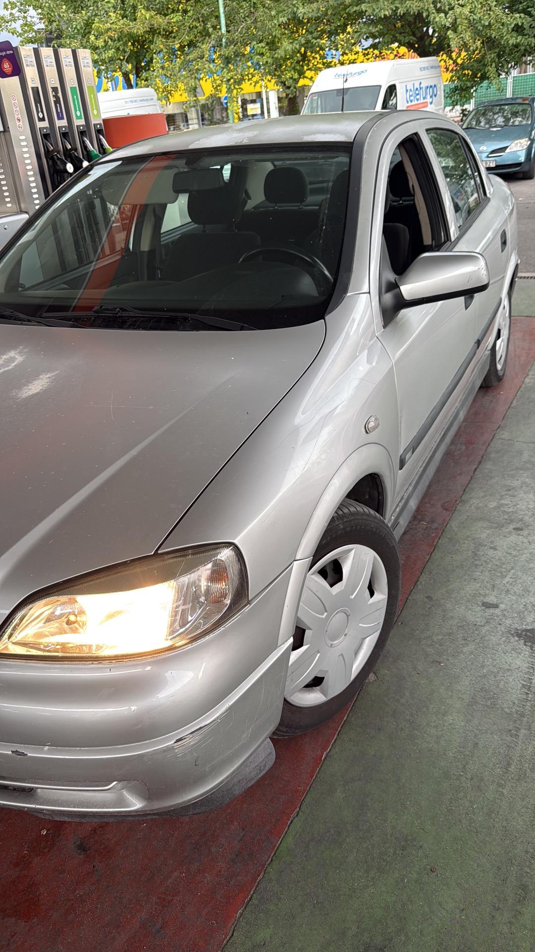 Foto 2 de Coche