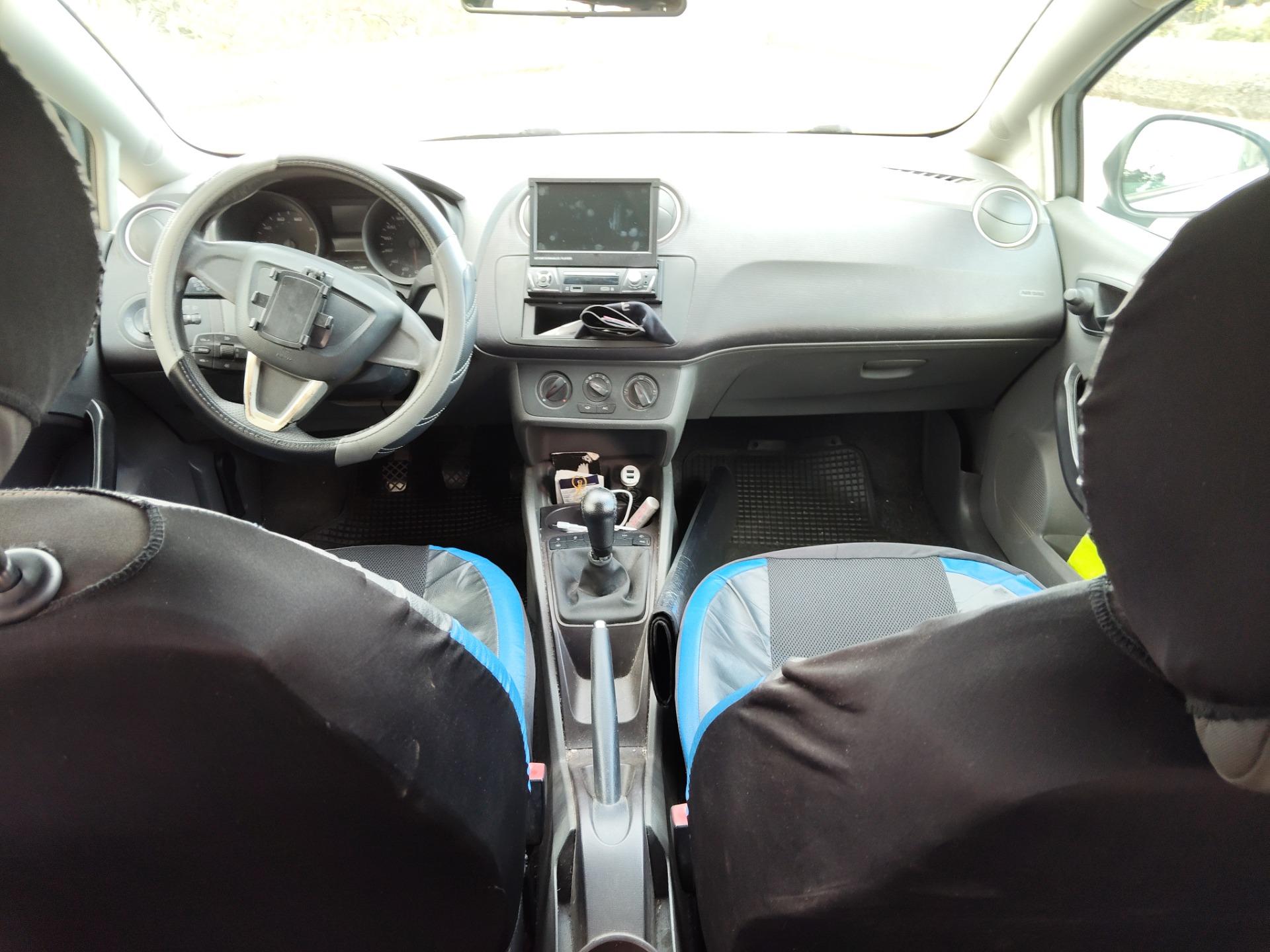 Foto 4 de SEAT Ibiza 14 5p estyle largo gris plata 