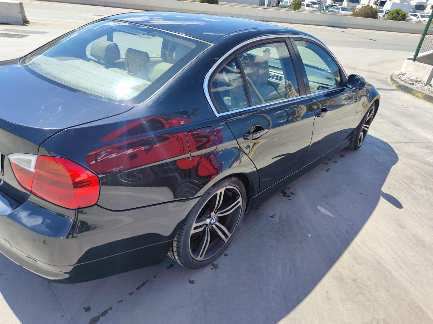 Foto 9 de Mi coche es un BMW 320D e90 con 265.000 km con muchos extras como veis en las fotos.