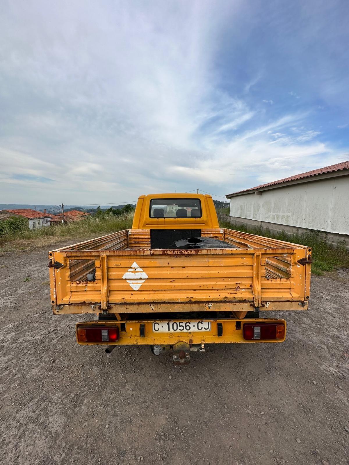 Foto 6 de Furgoneta t6 doble cabina 6 plazas con caja abierta 