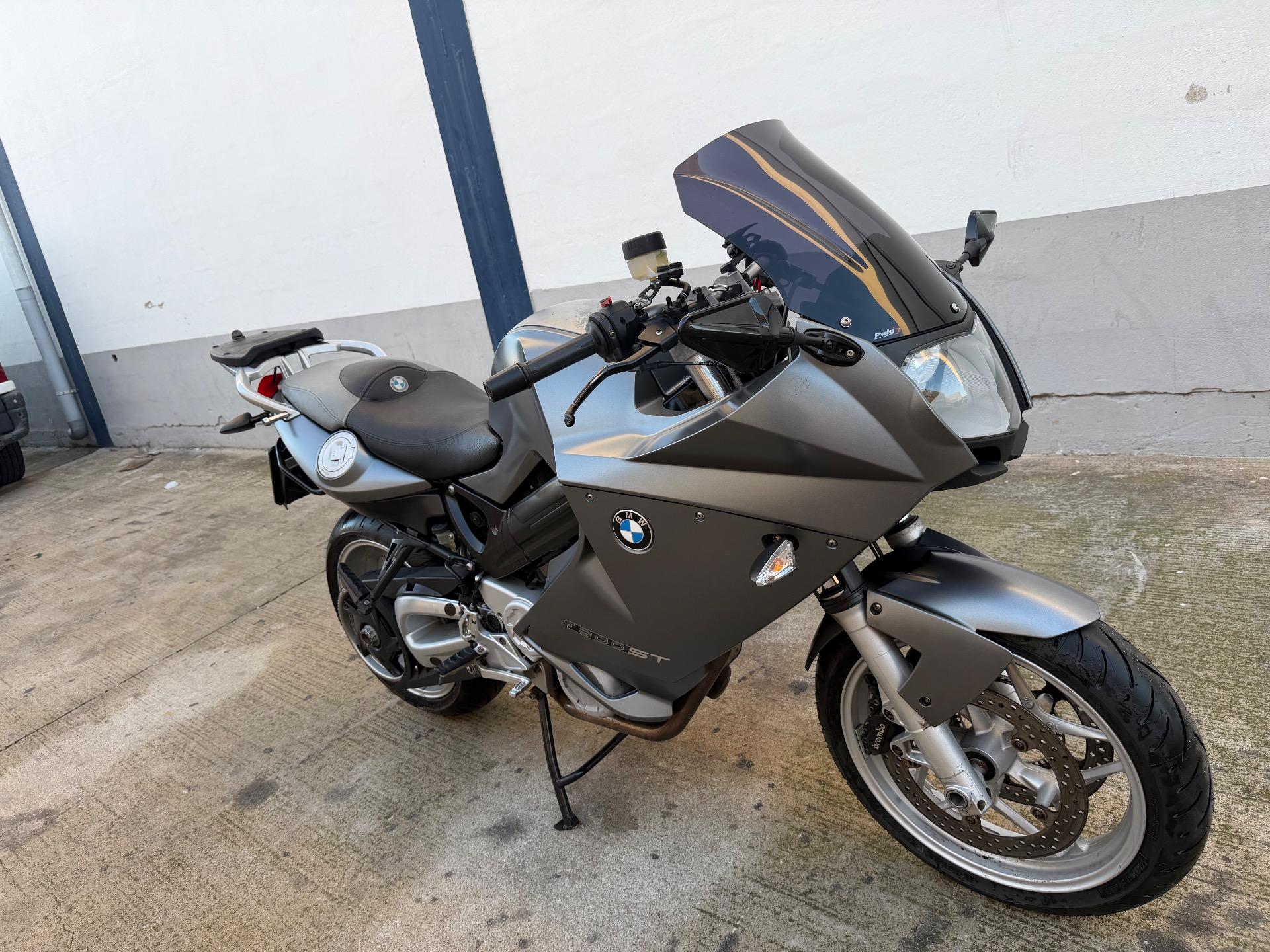 Foto 2 de Coche pequeño en buen estado 