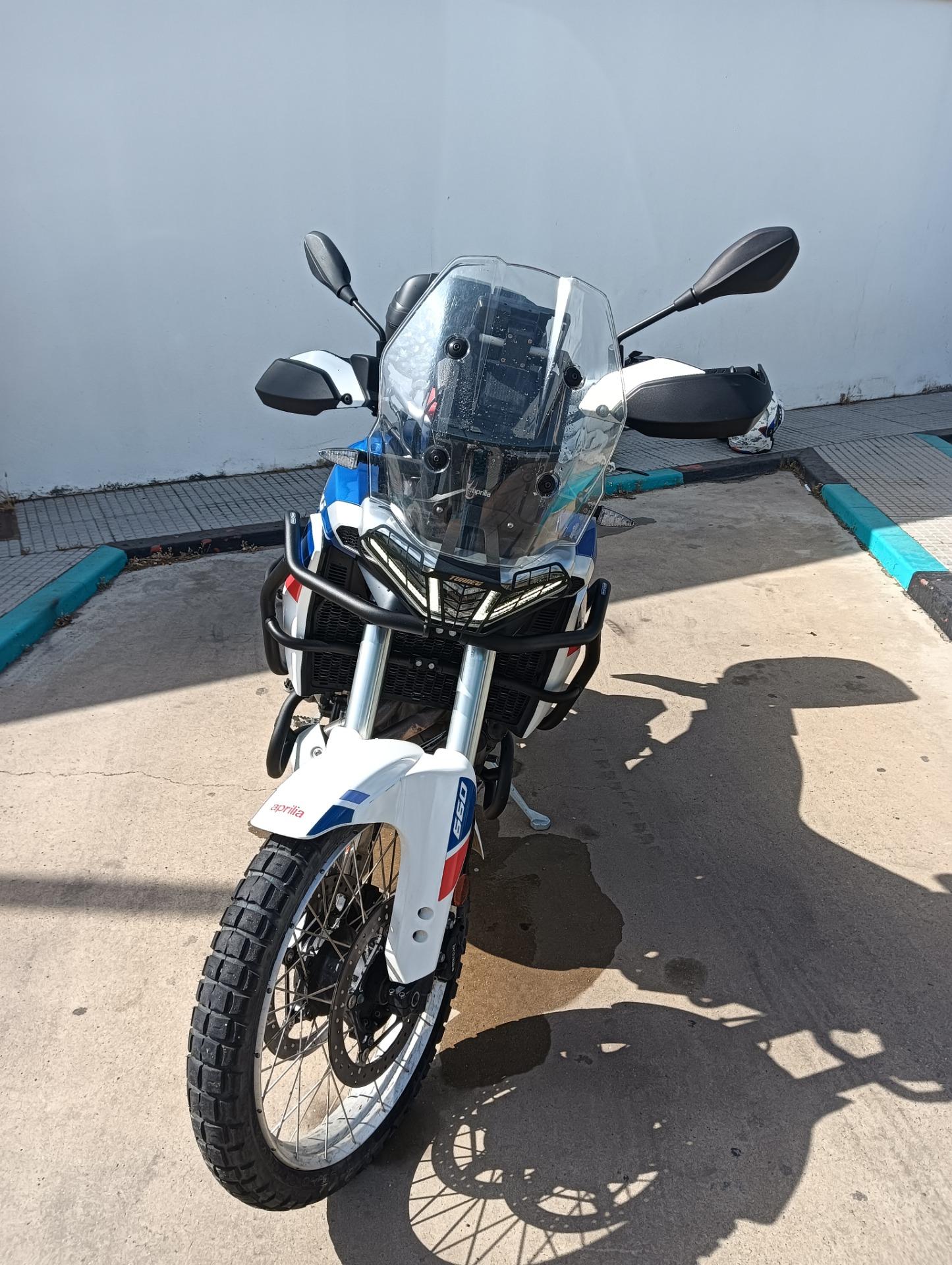 Foto 4 de Aprilia tuareg 660