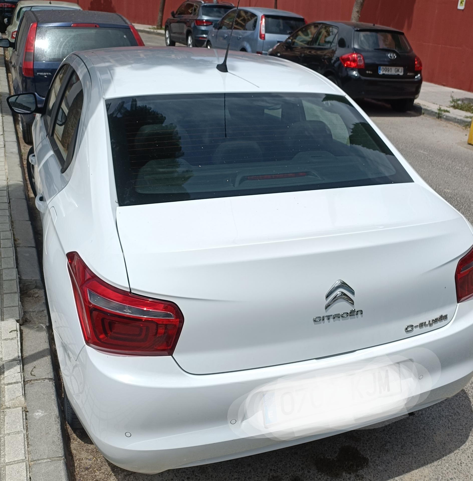 Foto 3 de Coche por furgoneta o monovolumen 