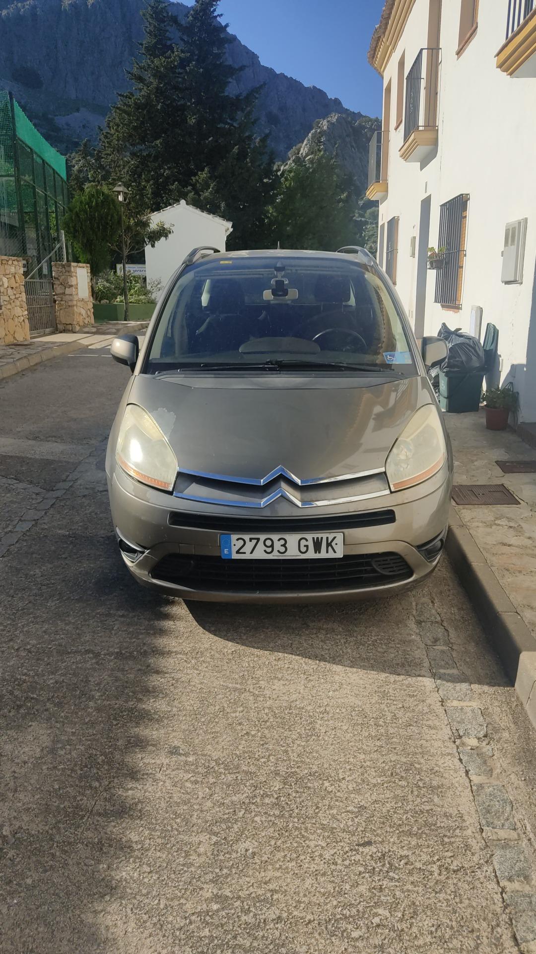 Foto 6 de Citroën C4 gran picaso 7 Plazas seminuevos impecable,sin golpes ni ralladuras por dentro prácticamen