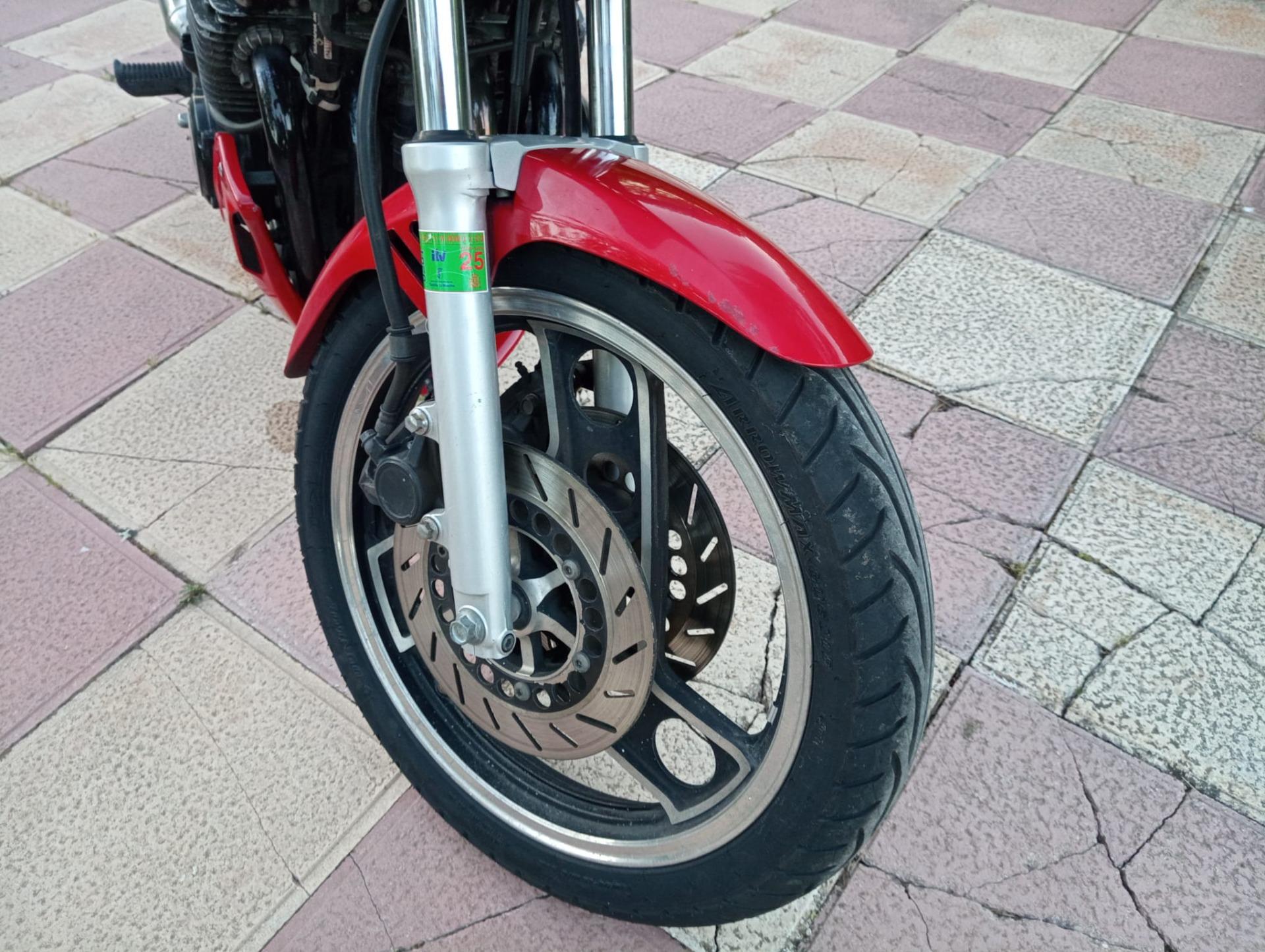 Foto 2 de Yamaha XJ 600 51j 89