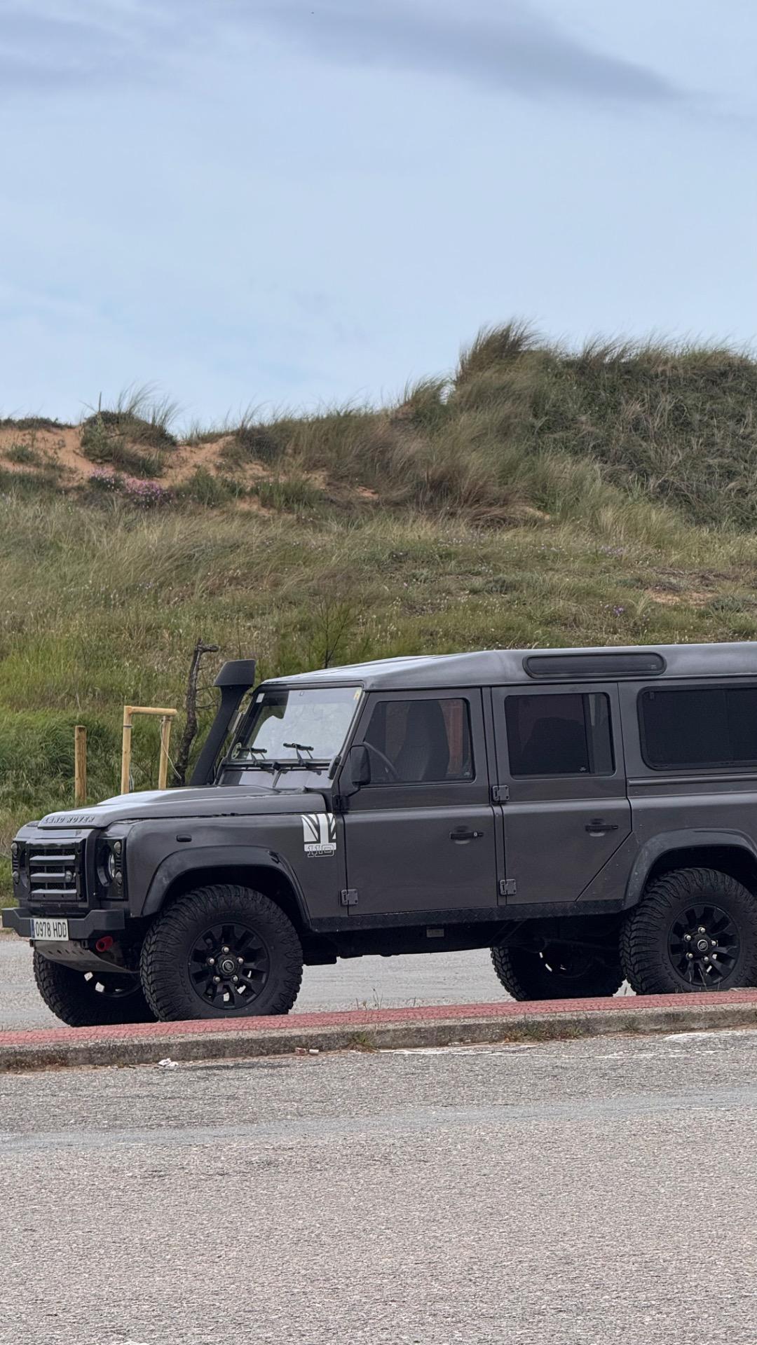 Foto 2 de Land rover Defender 110